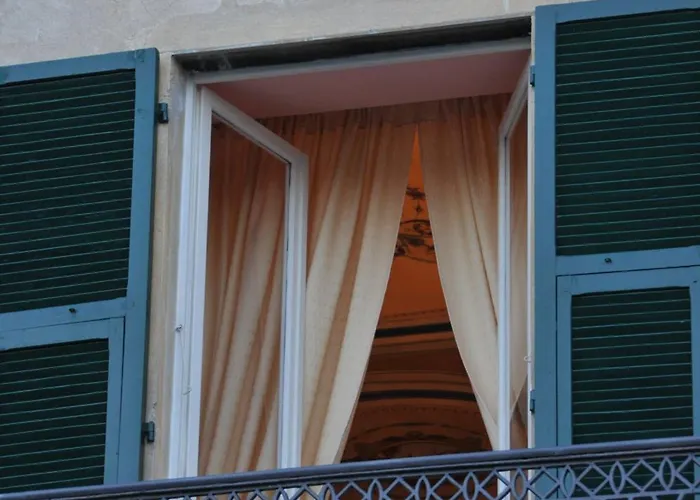 Casa Pagliano B&B 놀리